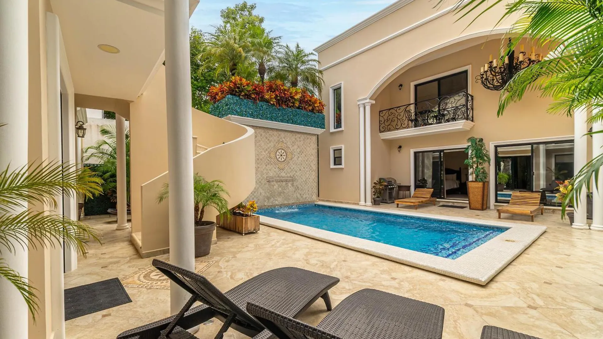 Luxury Playacar Villa 2 Min Walk To Beach Playa del Carmen