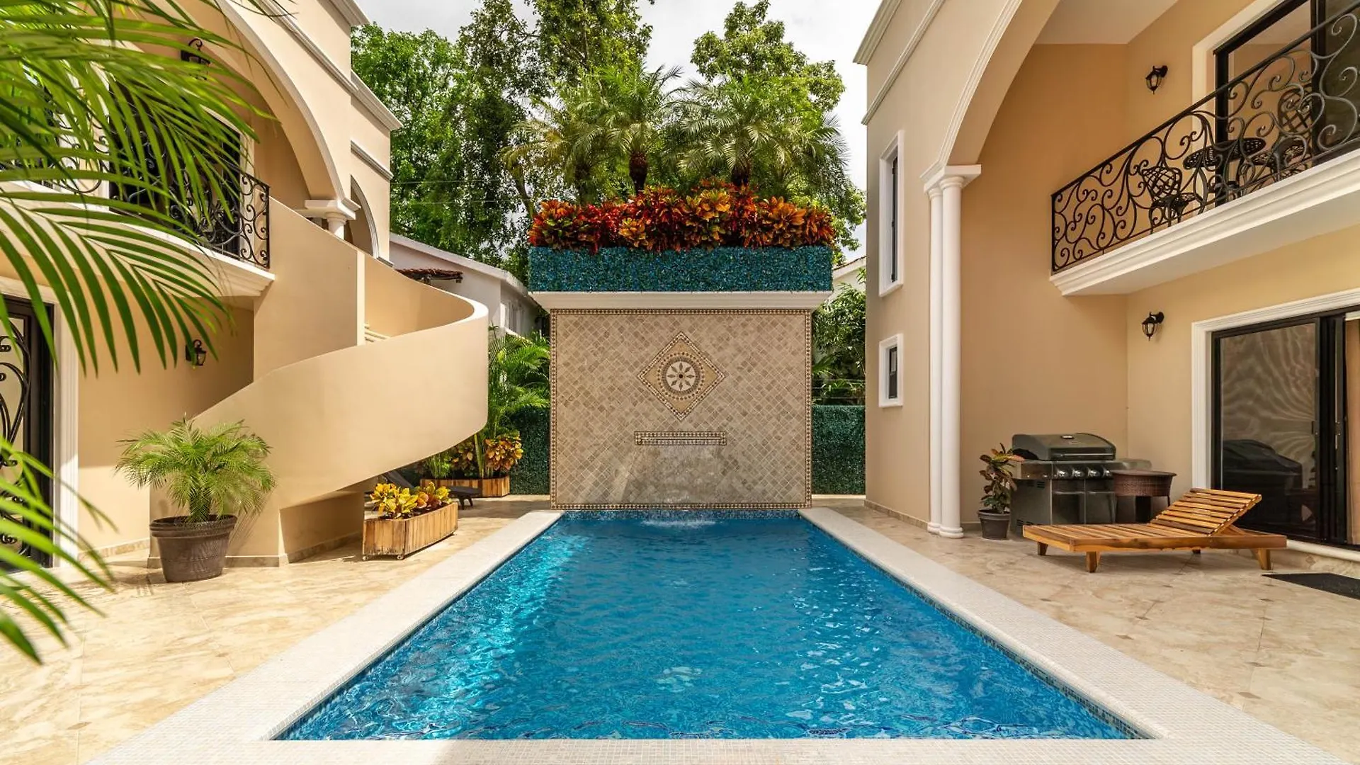 Luxury Playacar Villa 2 Min Walk To Beach Playa del Carmen